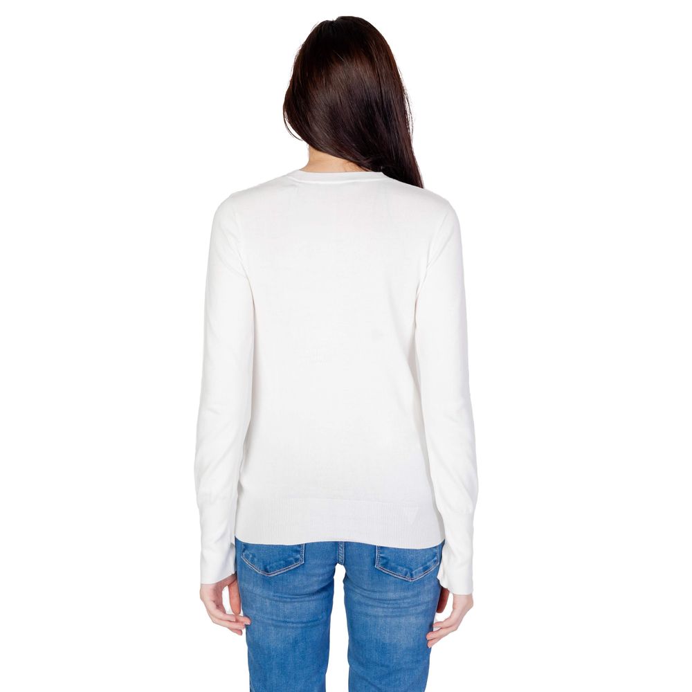 Topuri și tricou Guess din bumbac alb