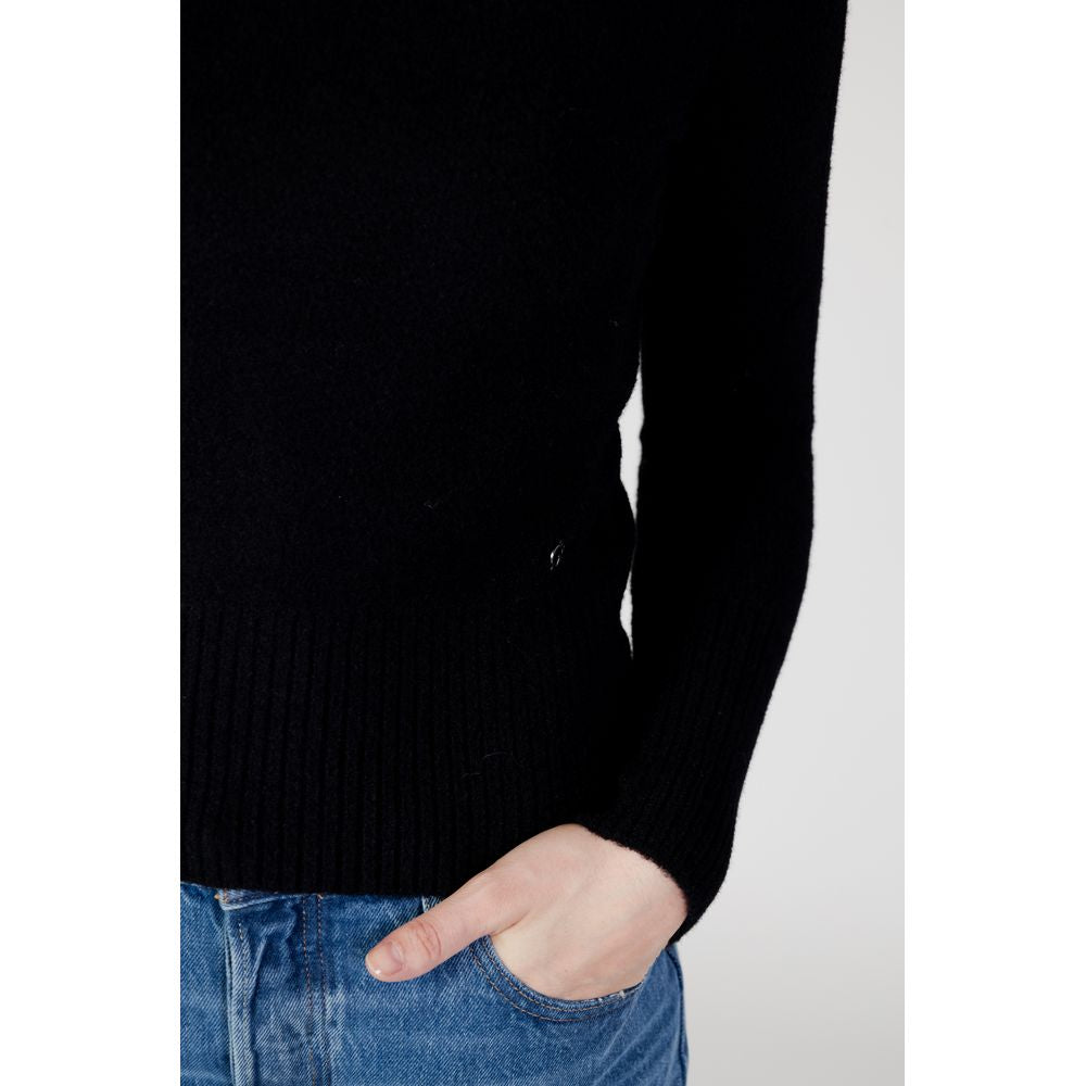 Guess – Schwarzer Polyamid-Pullover