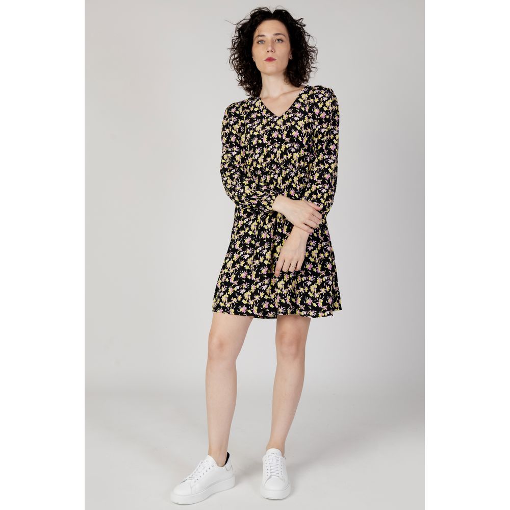 Rochie neagră din viscoză Jacqueline De Yong