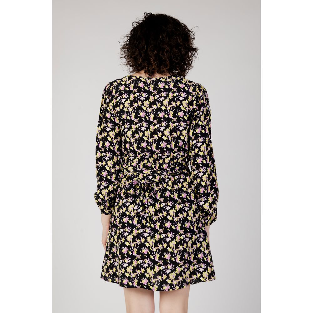 Rochie neagră din viscoză Jacqueline De Yong