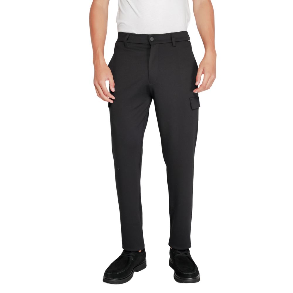 Calvin Klein – Schwarze Jeans und Hose aus recyceltem Polyester