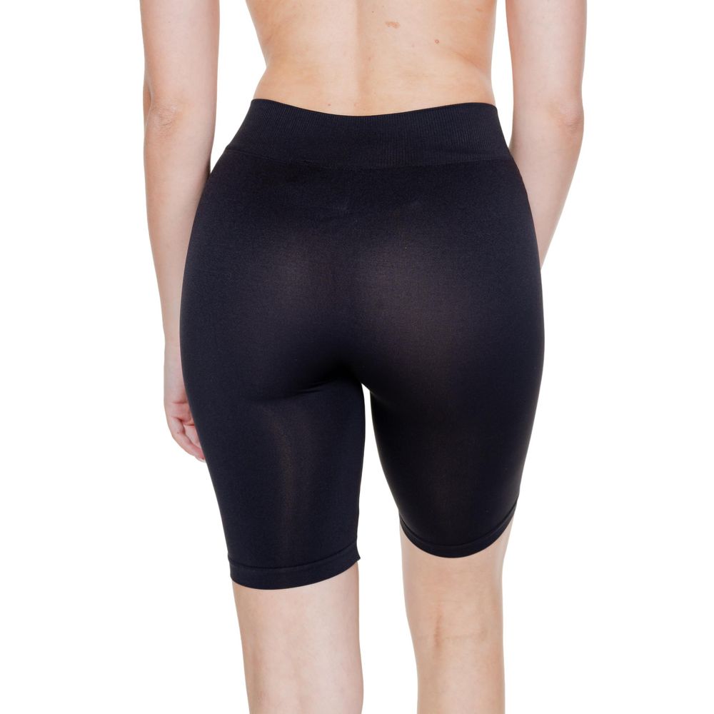Pantaloni scurți din nailon negri Vero Moda
