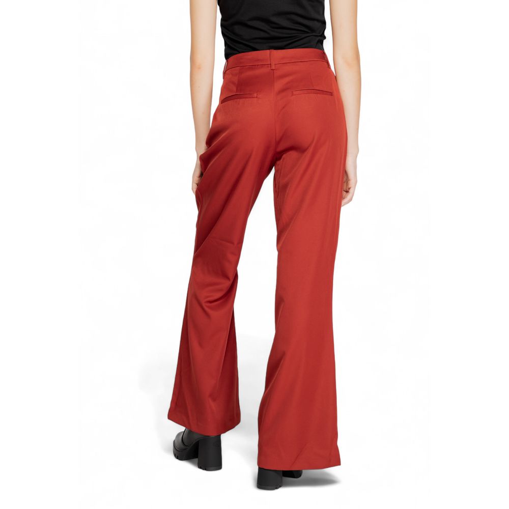 Blugi și pantaloni Vero Moda roșii din poliester