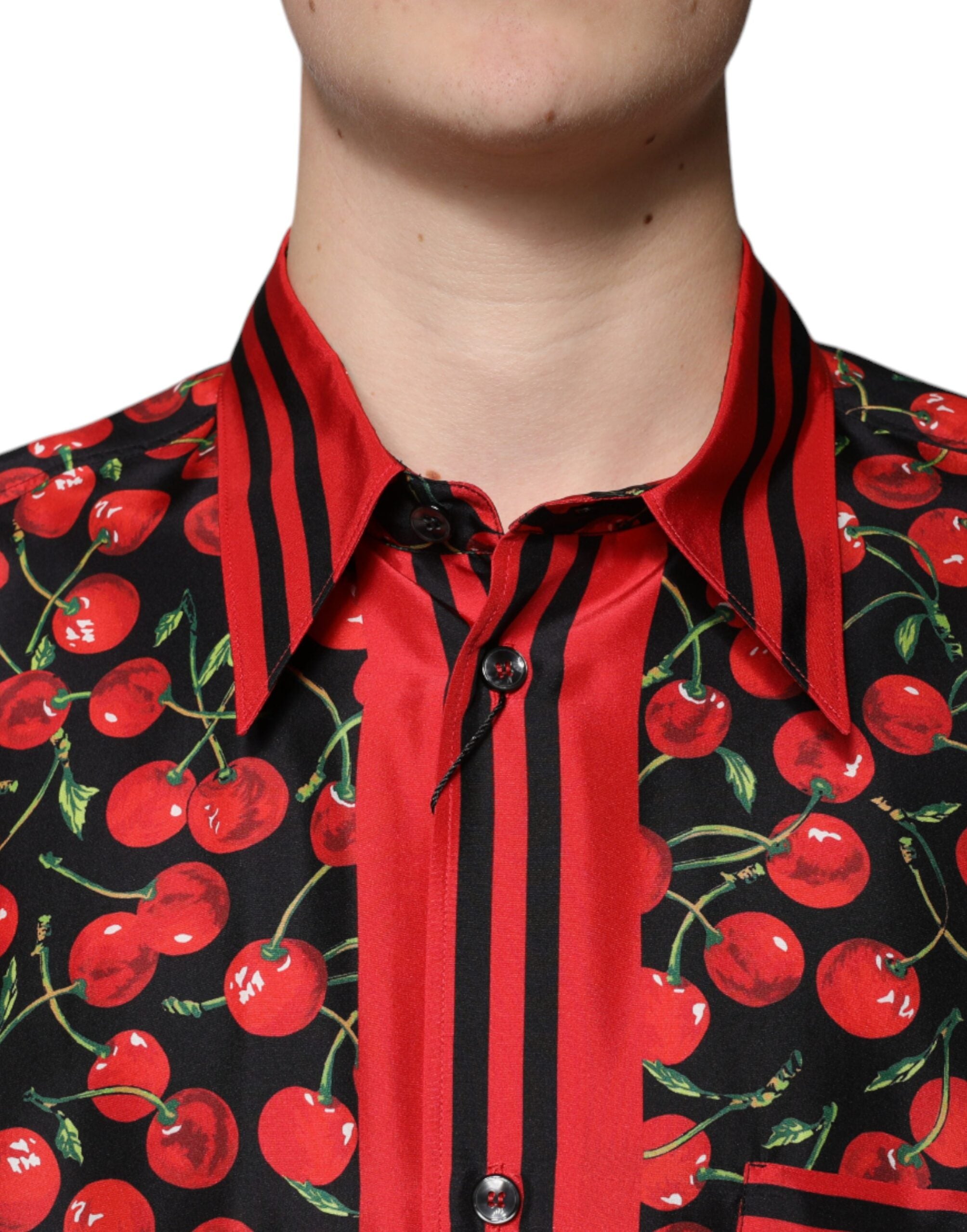 Dolce &amp; Gabbana Schwarzes, kirschrotes Seidenhemd mit Knopfleiste