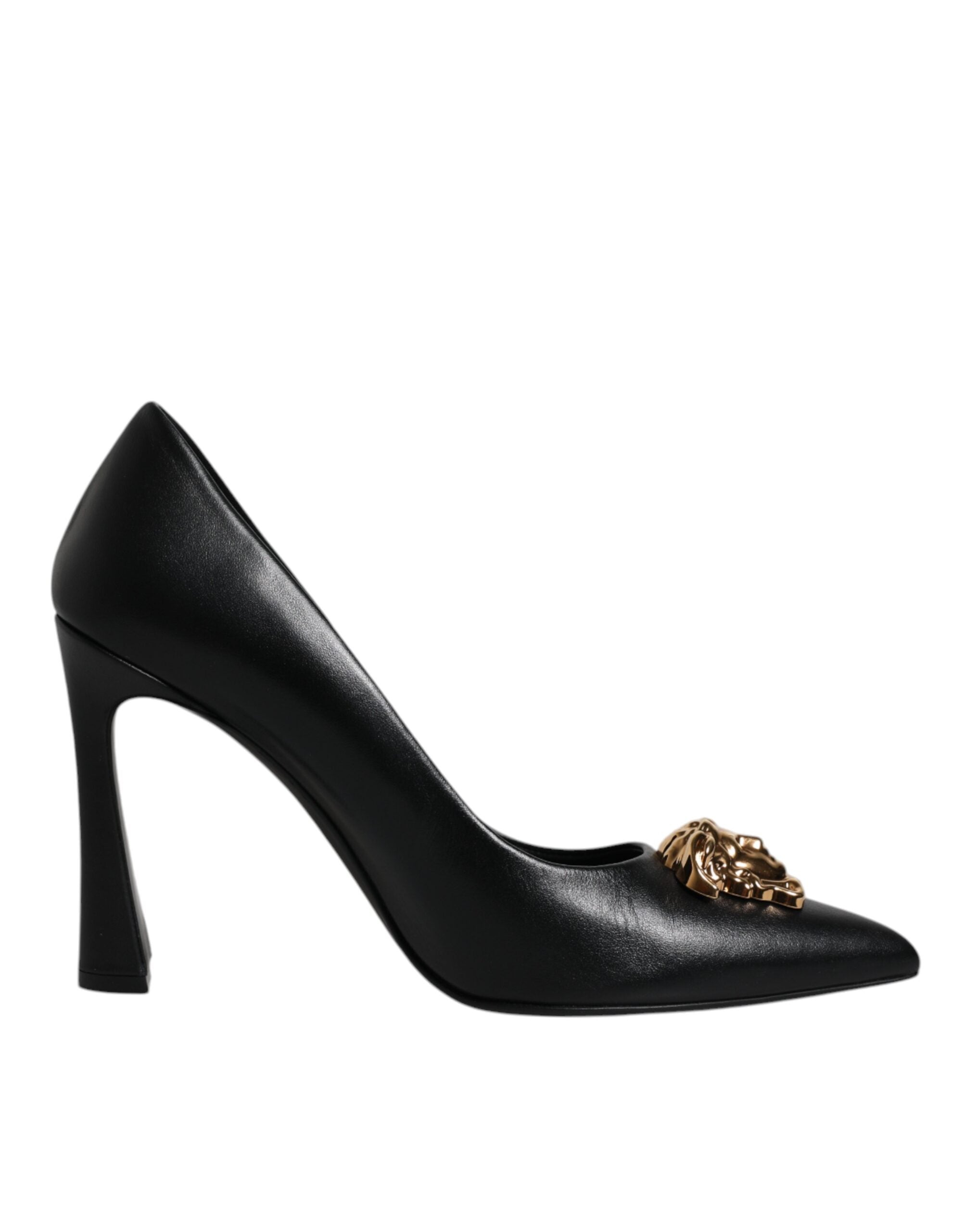 Versace – Pumps mit Logo-Schild aus schwarzem Leder