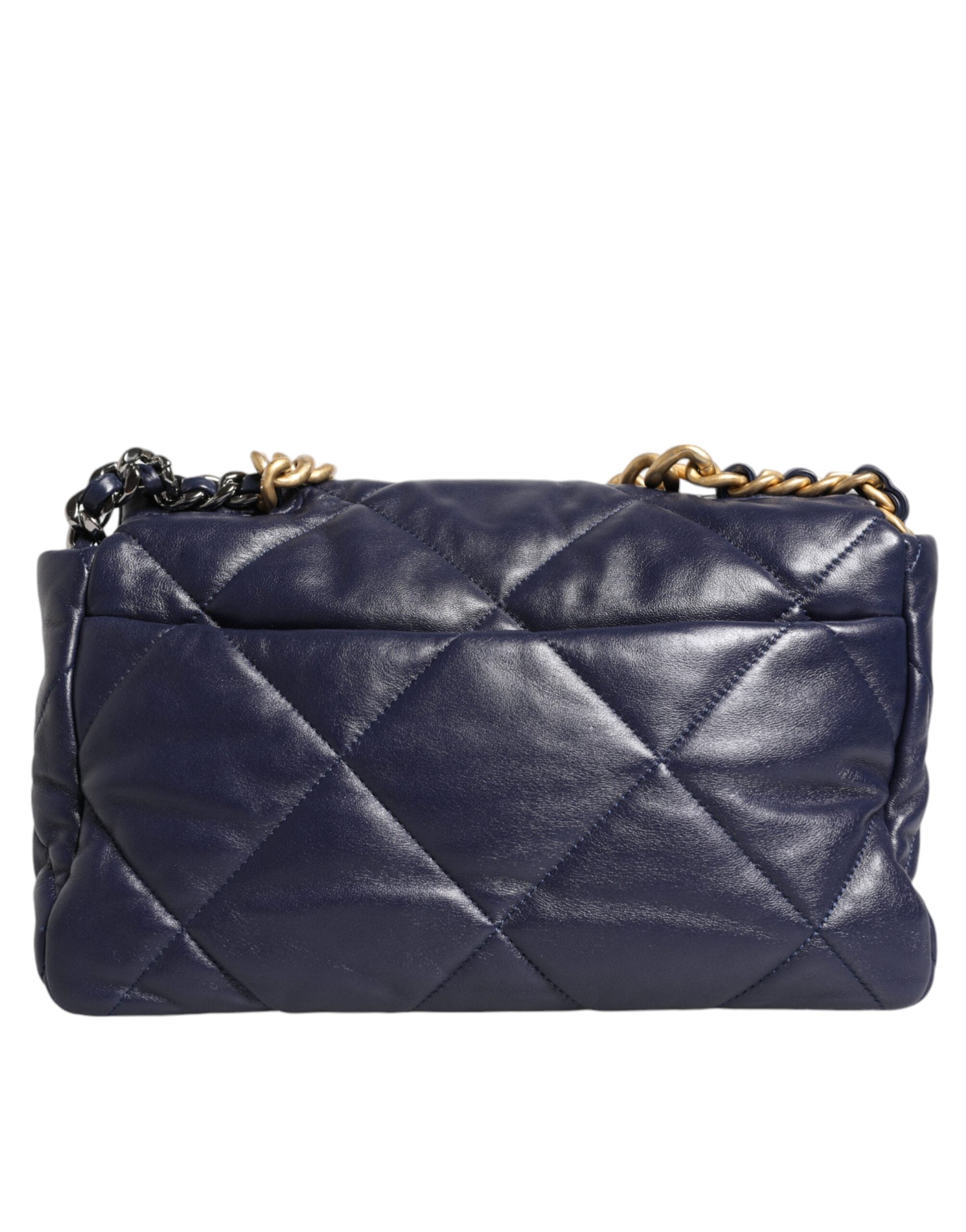 Chanel – Große, gesteppte Umhängetasche aus blauem Leder mit Kette