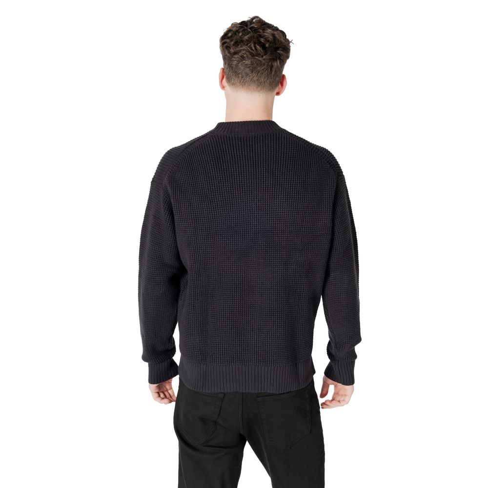 Calvin Klein Jeans – Schwarzer Pullover aus Bio-Baumwolle