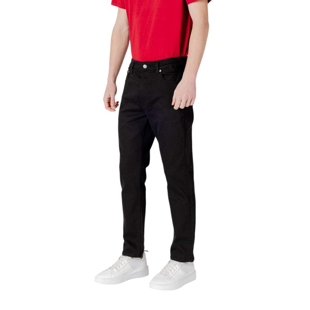 Calvin Klein Jeans – Schwarze Jeans und Hose aus recyceltem Polyester