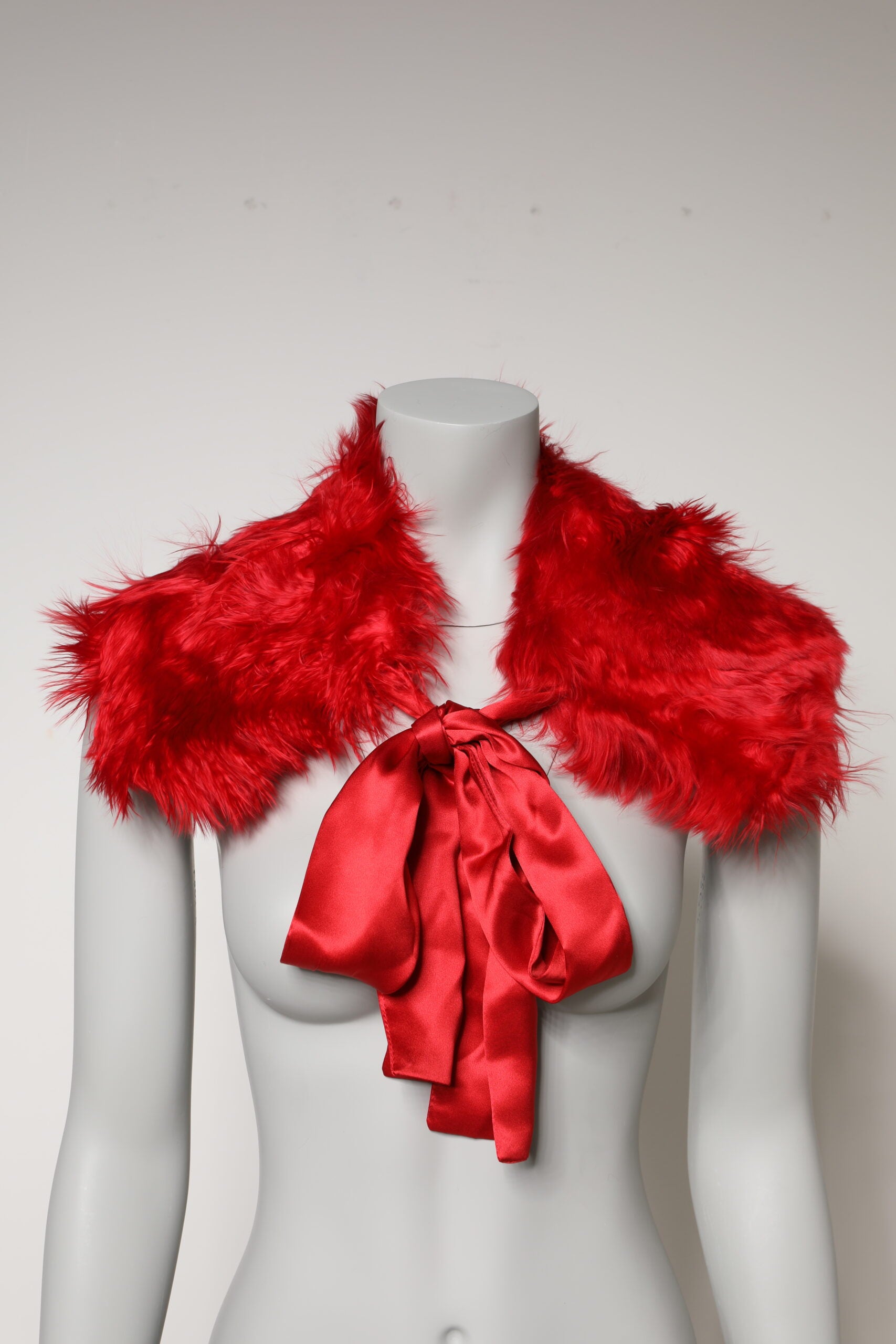 Eșarfă de iarnă Dolce &amp; Gabbana cu blană de alpaca roșie pentru femei