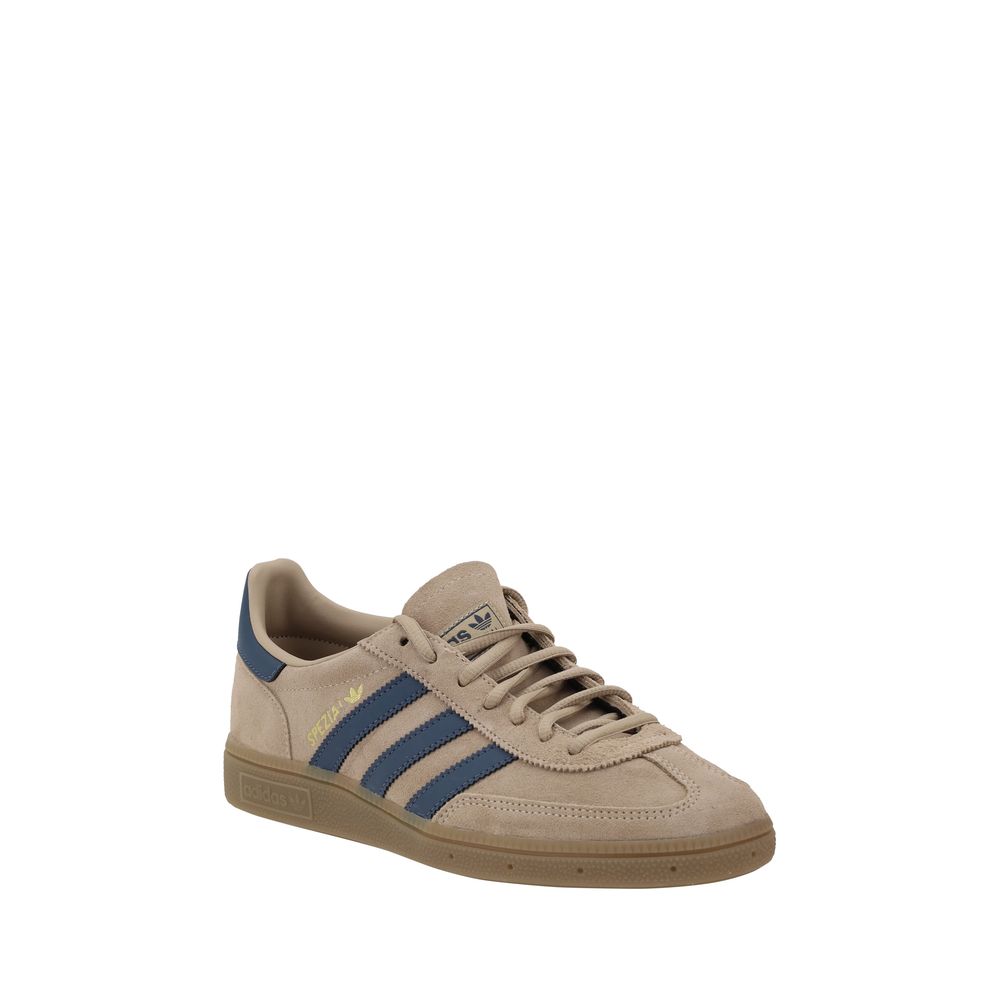 Adidasi