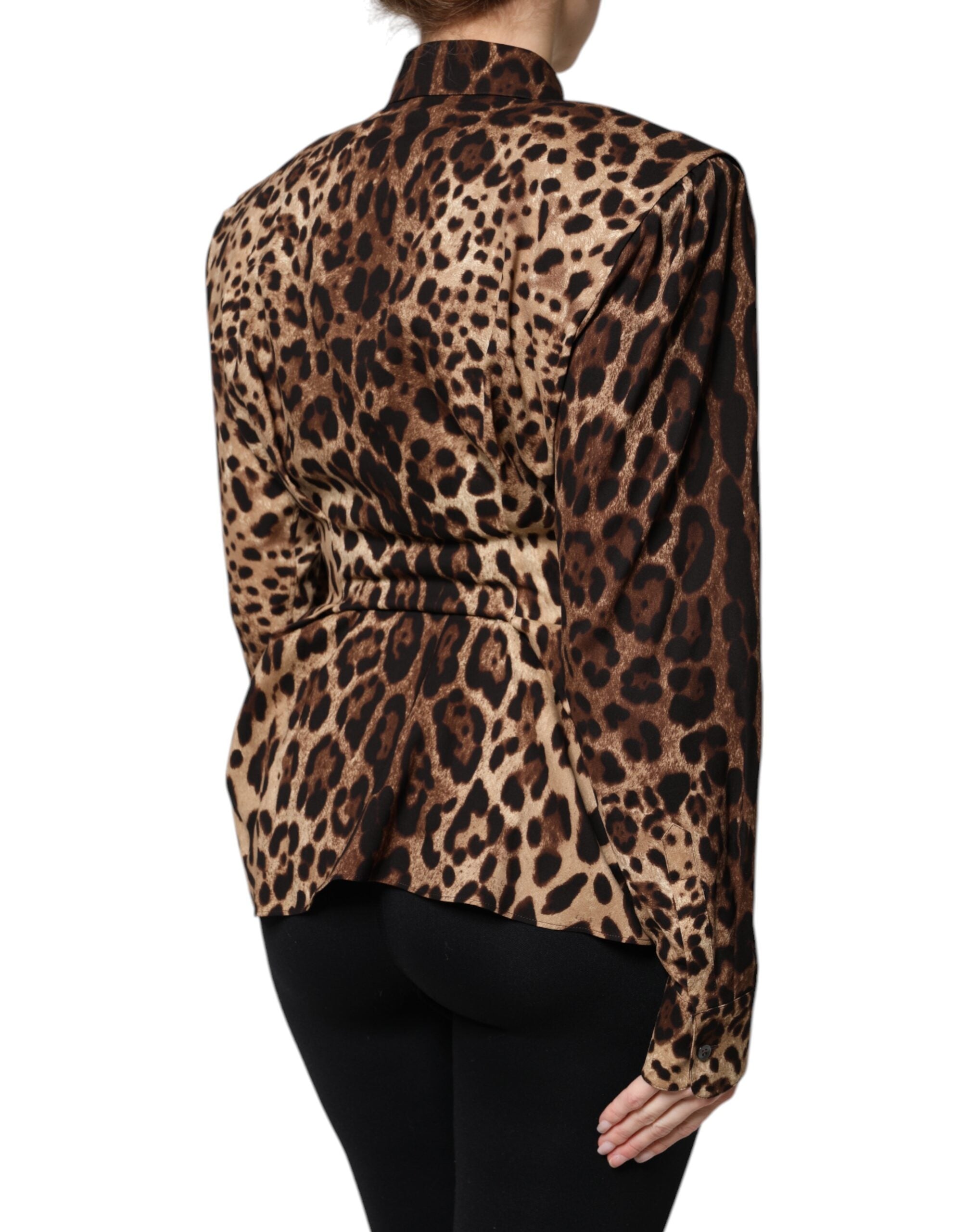 Dolce &amp; Gabbana – Braune Seidenmanteljacke mit Leopardenmuster und Knöpfen