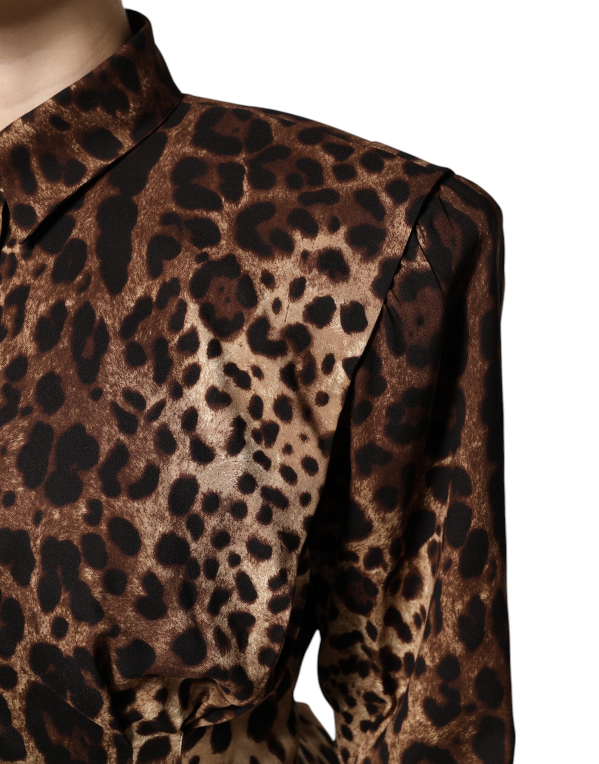 Dolce &amp; Gabbana – Braune Seidenmanteljacke mit Leopardenmuster und Knöpfen
