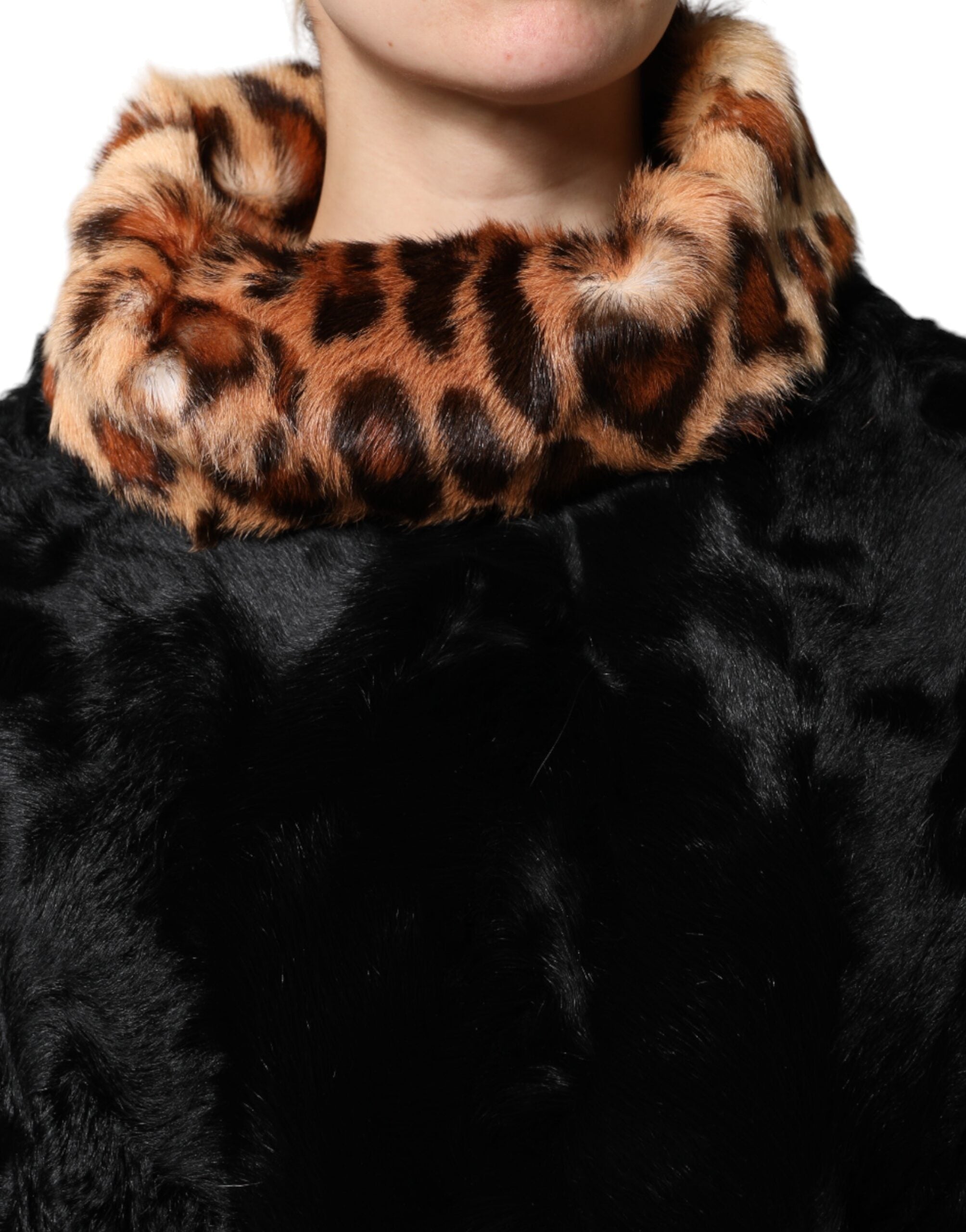 Dolce &amp; Gabbana Schwarze kurze Damenmanteljacke aus Lammfell