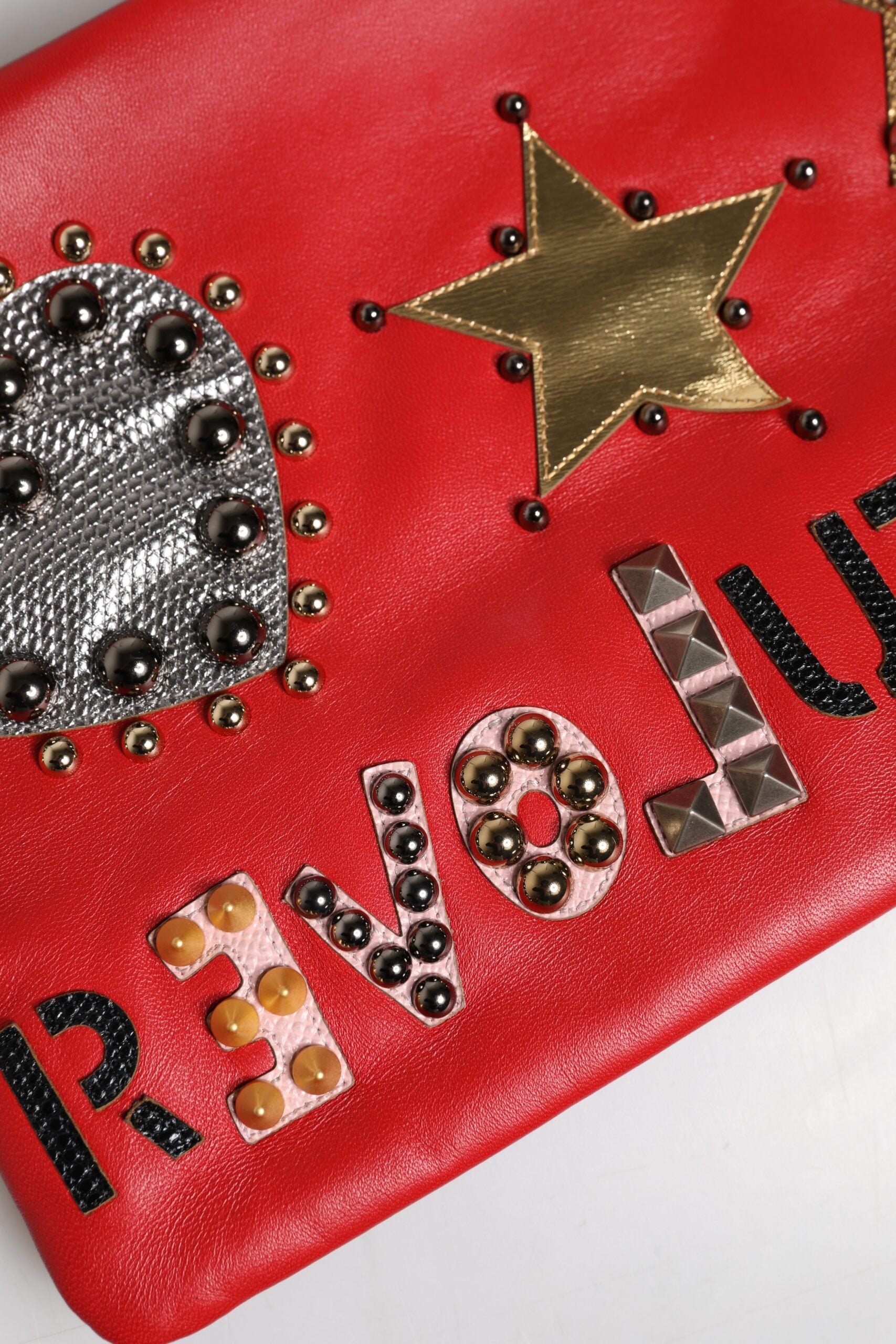 Dolce &amp; Gabbana – Rote Clutch aus verziertem Leder „Revolutions“