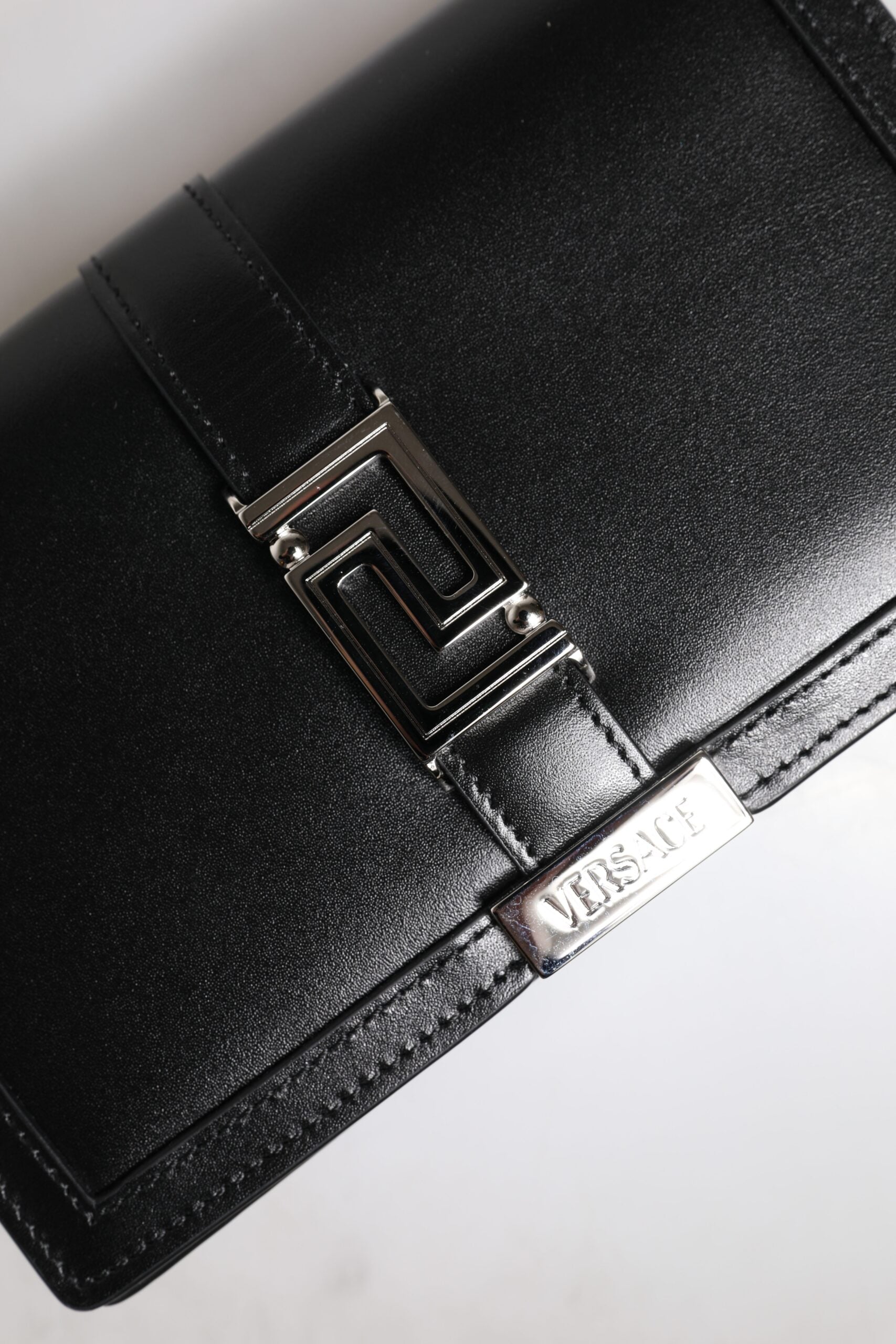 Geantă crossbody de umăr Versace din piele de vițel neagră cu curea de lanț