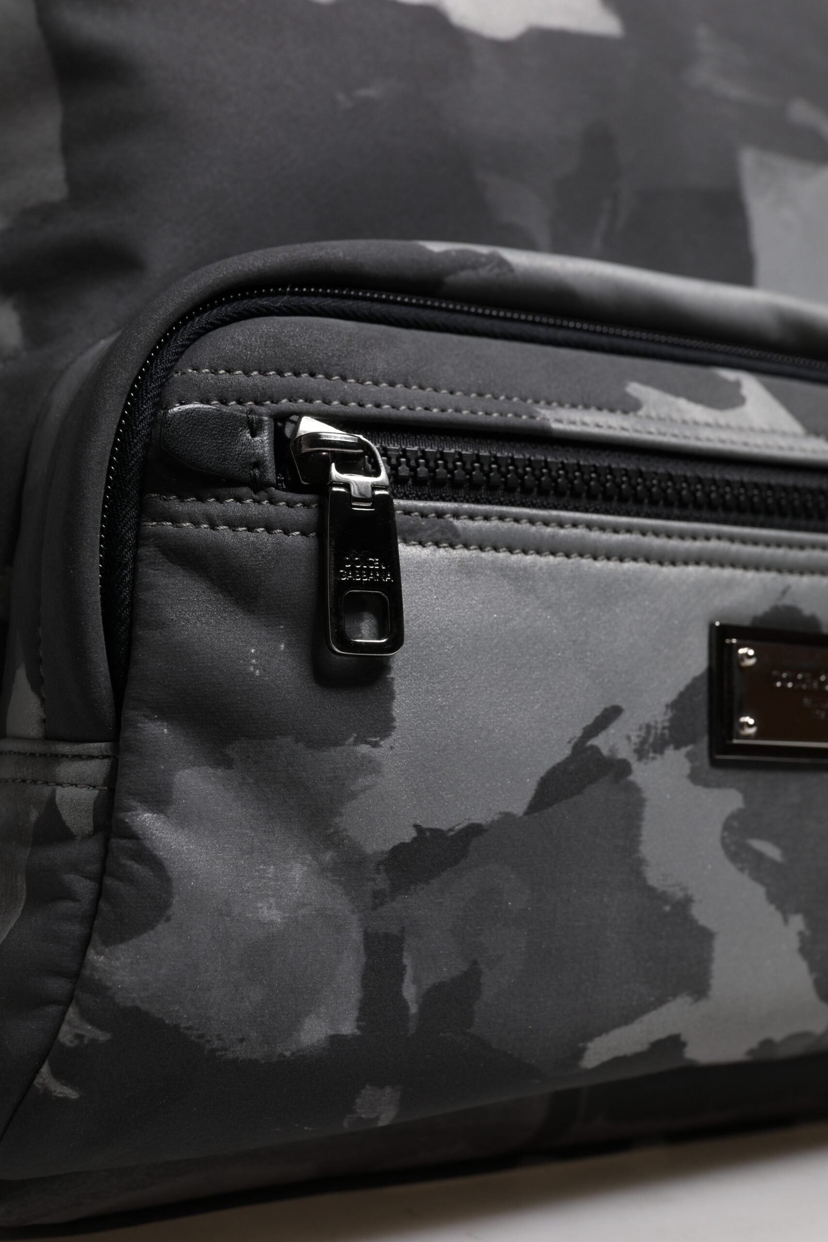 Rucsac Dolce &amp; Gabbana gri din bumbac cu placă cu logo camuflaj