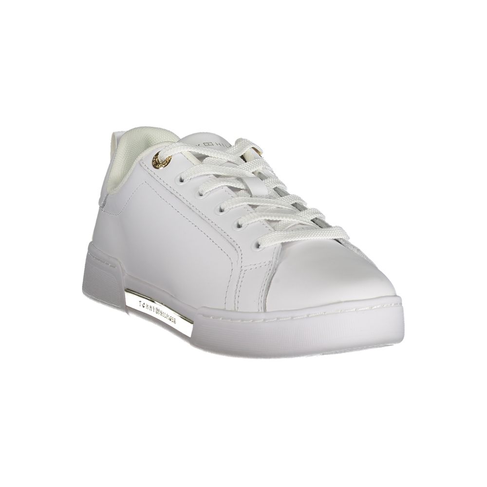 Tommy Hilfiger – Schicke weiße Schnür-Sneaker mit Kontrastdetail