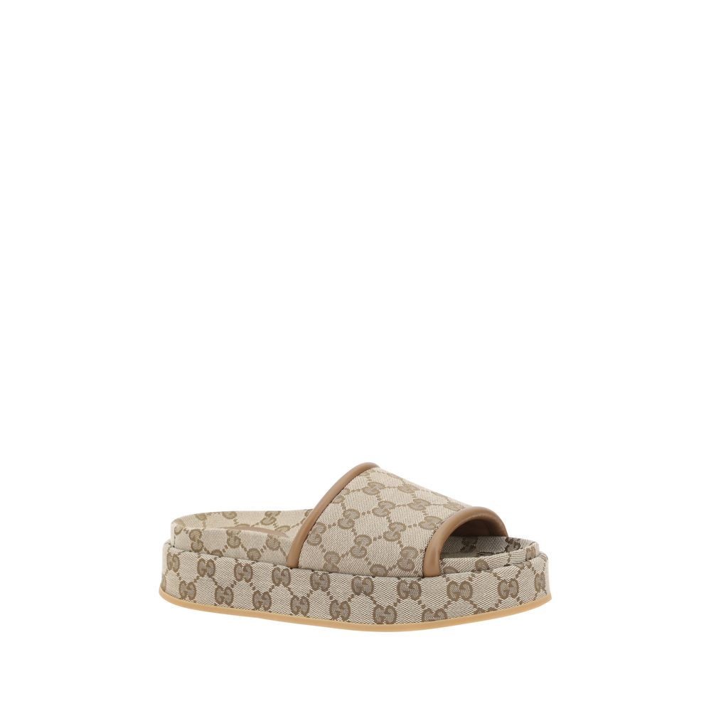 Gucci Plateausandalen mit GG-Muster